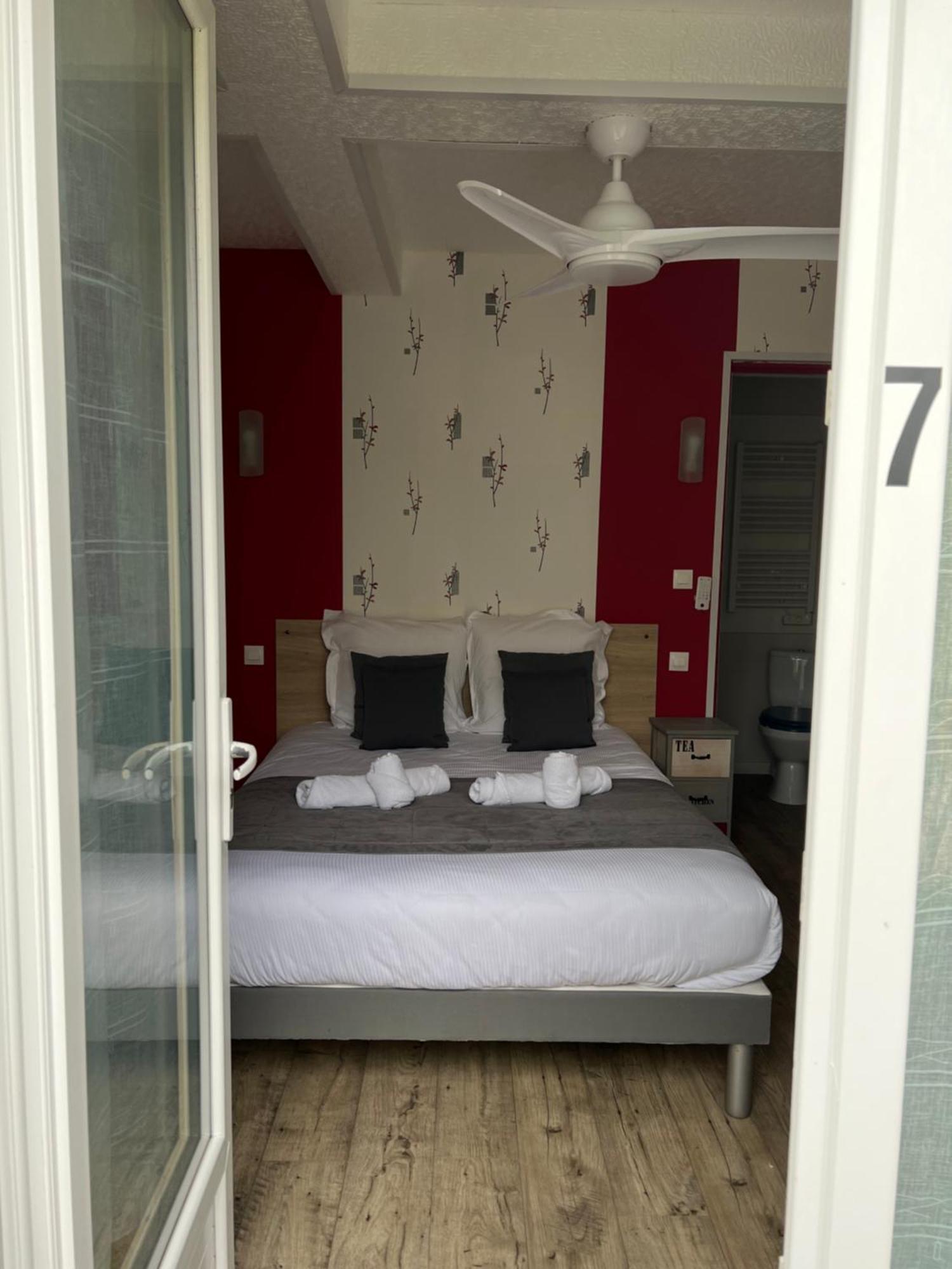 Au Petit Bonheur Hotel La Tranche-sur-Mer Exterior foto